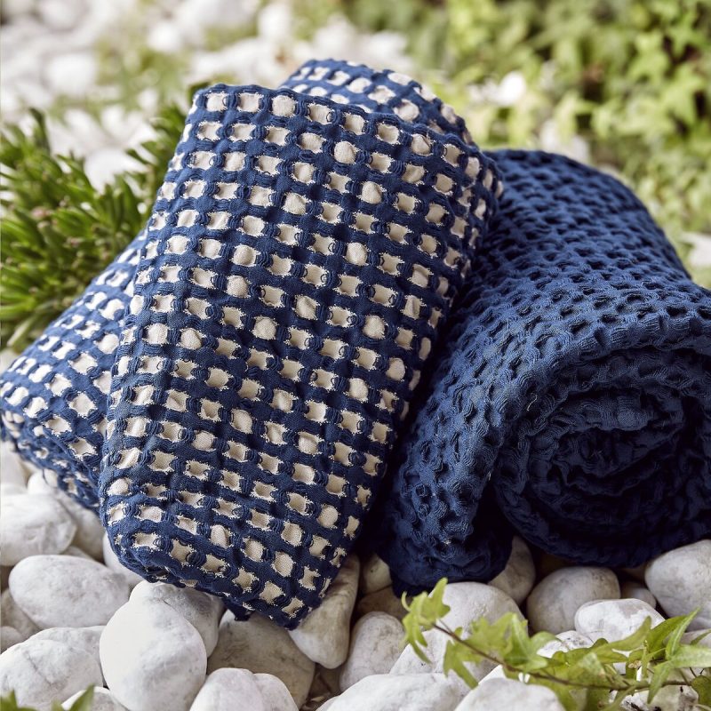 Anno Puro Ruutu vohveli kylpypyyhe 100x150 cm tummansininen/kitti