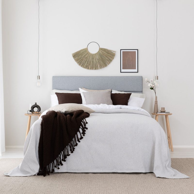 Kupla päiväpeitto 180x260 cm vaaleanharmaa