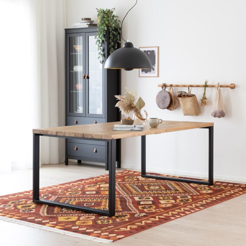 Ruska ruokapöytä 200x100 cm antiikkipetsattu harjattu ja lakattu mänty/musta met