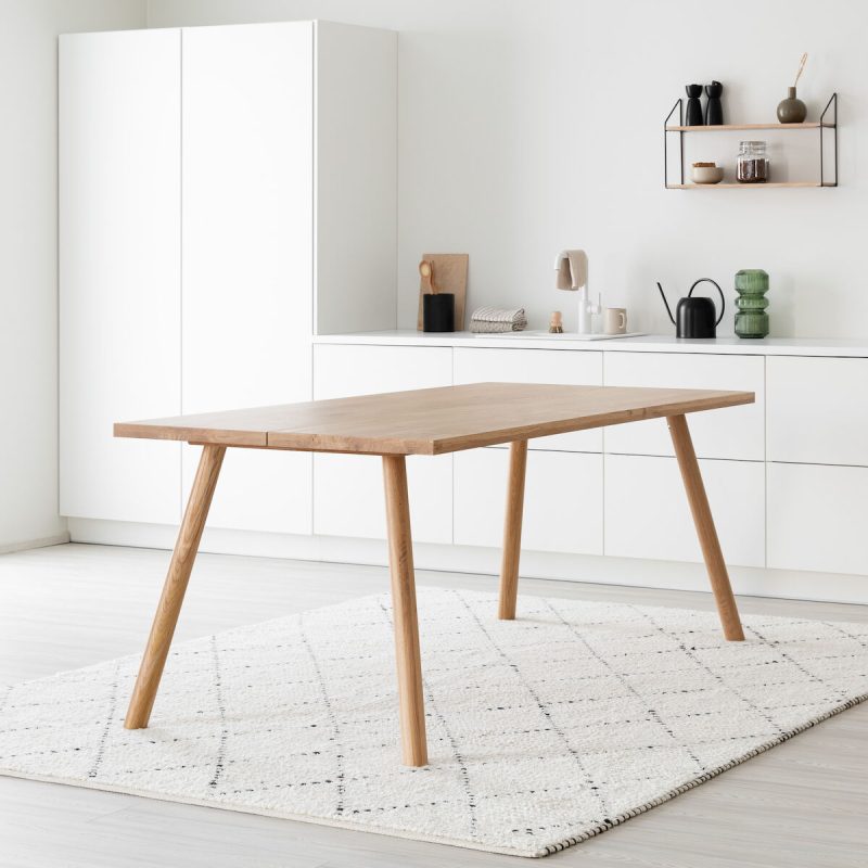 Veini tammi lankkupöytä 230x90 cm lakattu tammi
